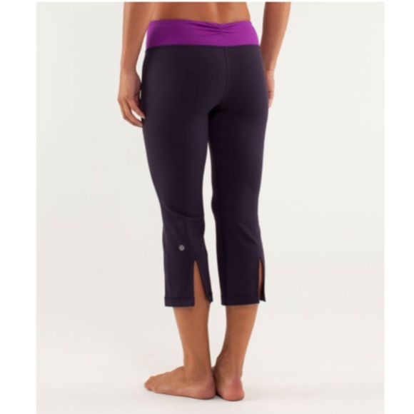 LULULEMON Gather & Crow Crop Black Swan/Violet Herringbone Reversible Size 6 - Picture 3 of 16